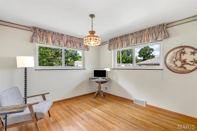 10710 Winthrop Ct, Saint Louis, MO 63123 - unfurnished room featuring light wood-style flooring and baseboards