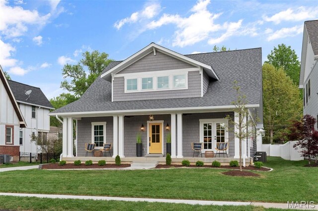 601 Foote Ave, Webster Groves, MO 63119 - craftsman-style house featuring covered porch and roof with shingles