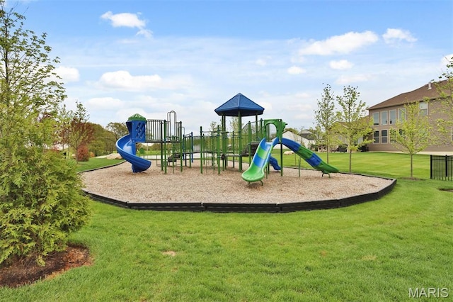 112 Westhaven View Dr, Wentzville, MO 63385 - communal playground with a lawn