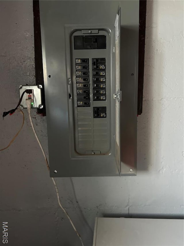 7401 Pleaseway Dr, Saint Louis, MO 63136 - utility room with electric panel