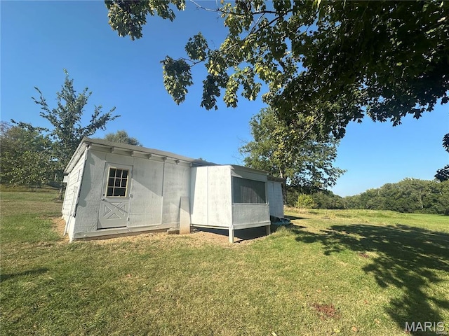 17260 Carver Dr, New London, MO 63459 - view of poultry coop with a yard