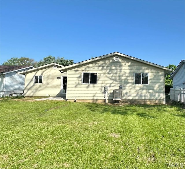 2944 Advance Dr, Florissant, MO 63031 - back of house with cooling unit