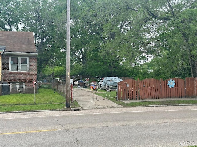 2024 Bond Ave E, St Louis, IL 62207 - photo 3