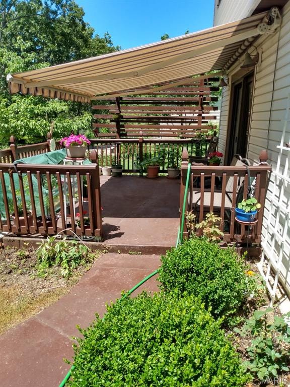 152 Burchwood Dr, St James, MO 65559 - view of patio