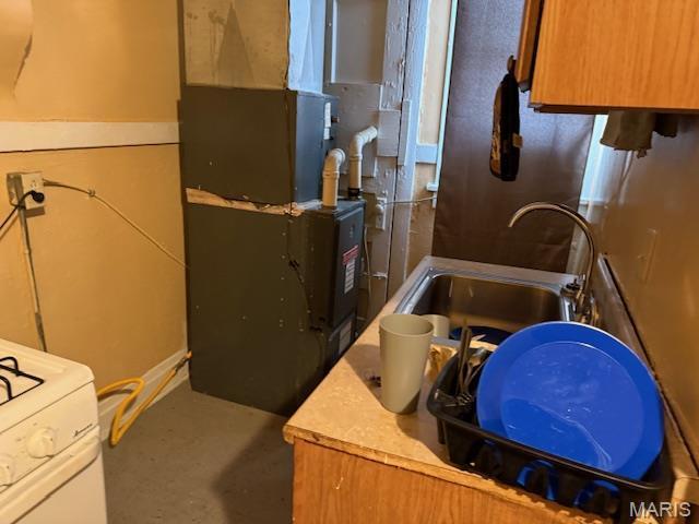 3936 Cook Ave, Saint Louis, MO 63113 - bathroom with a sink and heating unit