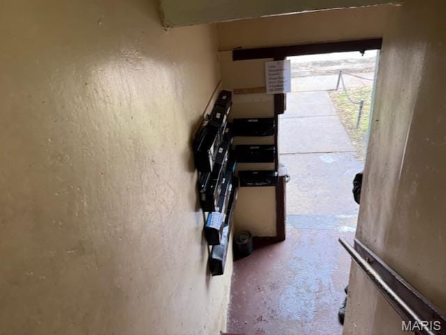 3936 Cook Ave, Saint Louis, MO 63113 - view of staircase