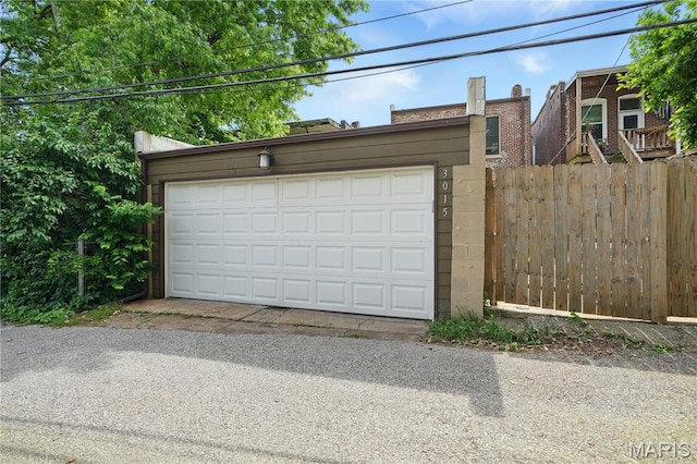 3015 Indiana Ave, Saint Louis, MO 63118 - view of detached garage