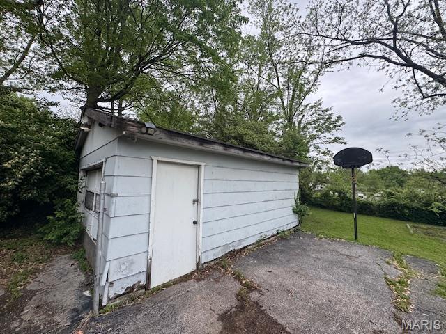 2403 Gardner Dr, Saint Louis, MO 63136 - photo 20
