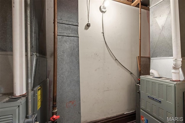 3456 Miami St, Saint Louis, MO 63118 - view of utility room