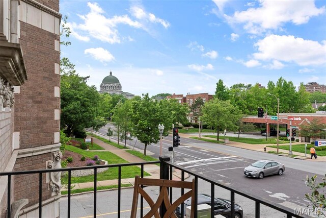 4260 Lindell Blvd Unit B, Saint Louis, MO 63108 - view of balcony