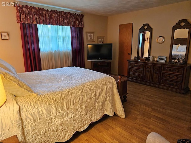 1117 Meadow Ln, Sparta, IL 62286 - bedroom featuring wood finished floors