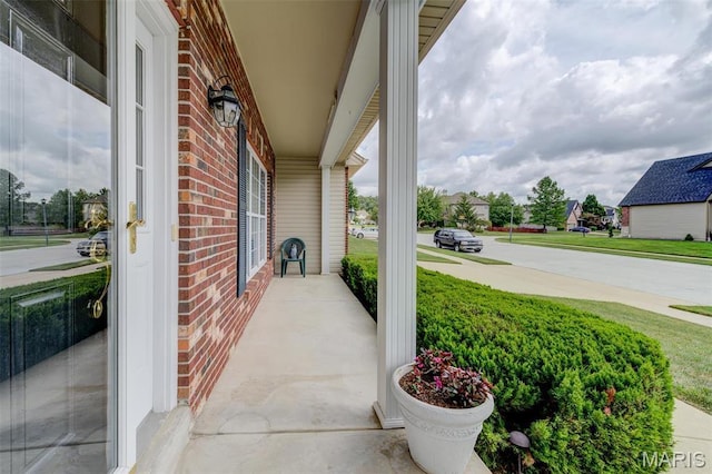41 Deer Creek Dr, Ofallon, MO 63366 - view of patio with covered porch