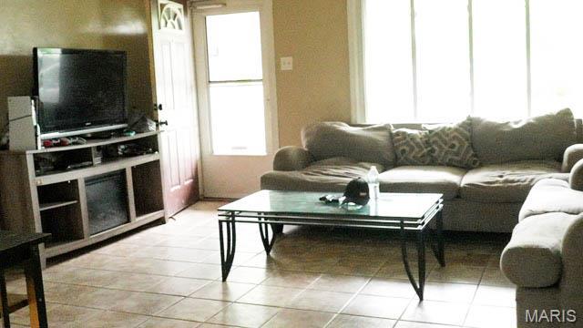 1732 Ferguson Ave, Granite City, IL 62040 - living area with tile patterned floors