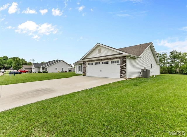 710 Skye View Ct, Farmington, MO 63640 - view of front of home with central air condition unit, driveway, a front lawn, an attached garage, and brick siding