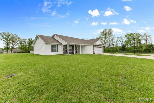 710 Skye View Ct, Farmington, MO 63640 - ranch-style house featuring concrete driveway, an attached garage, and a front yard