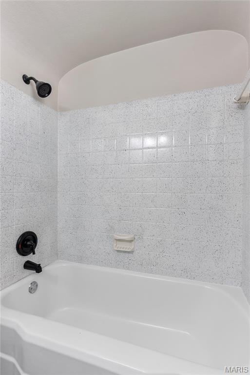 312 Waller Ave, Saint Louis, MO 63125 - full bathroom featuring bathtub / shower combination