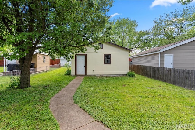 312 Waller Ave, Saint Louis, MO 63125 - view of outbuilding with an outdoor structure