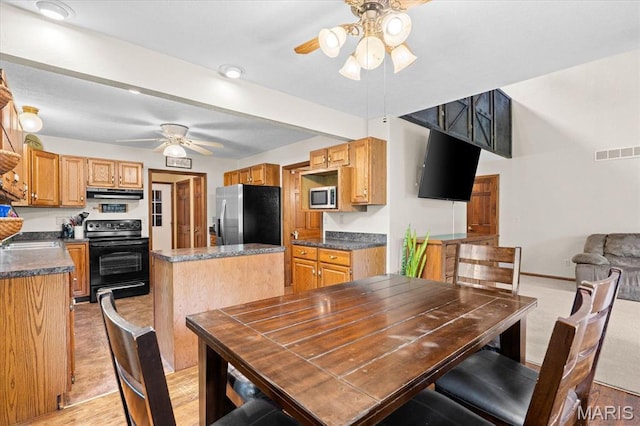 22000 E Rd, Carlyle, IL 62231 - dining room with ceiling fan