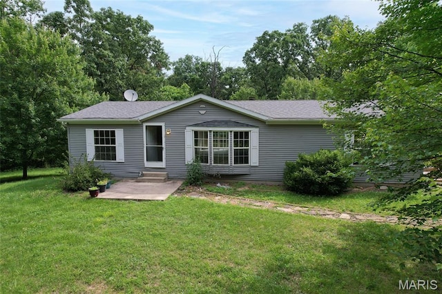24 Clonts Rd, Sullivan, MO 63080 - view of front facade with a patio area, a front yard, entry steps, and a shingled roof