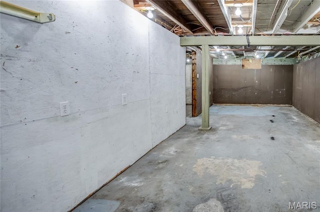 view of unfinished basement