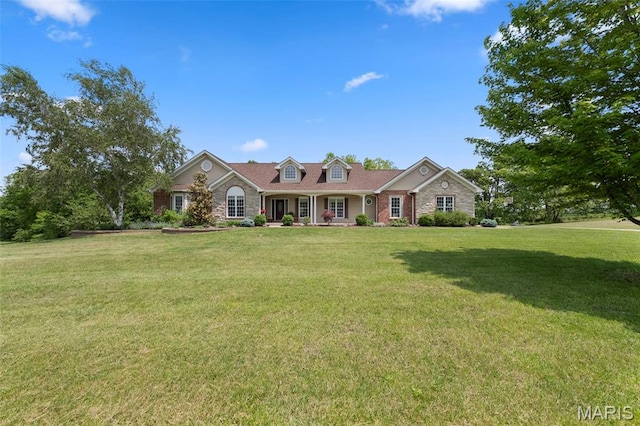 view of front of house with a front lawn