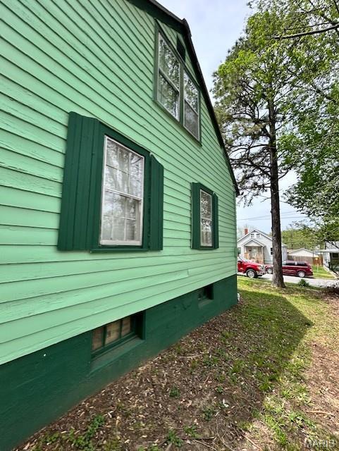 view of side of property