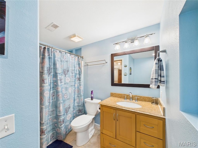 109 Locust Ct, Saint Robert, MO 65584 - full bathroom featuring toilet, tile patterned flooring, vanity, and a shower with curtain