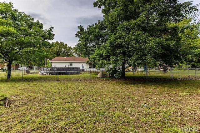 211 E Elm, Bertrand, MO 63823 - view of yard