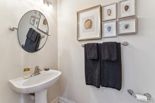 4349 Washington Blvd, Saint Louis, MO 63108 - bathroom with a sink