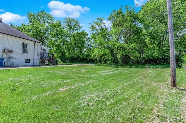 4229 Oakwood Ave, Saint Louis, MO 63121 - view of grassy yard with stairs