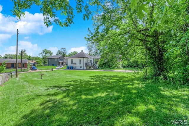 4229 Oakwood Ave, Saint Louis, MO 63121 - view of green lawn