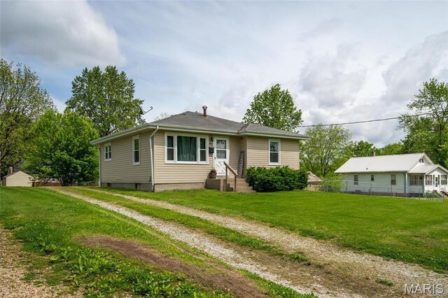 844 N 6th St, Saint Genevieve, MO 63670 - view of front of property
