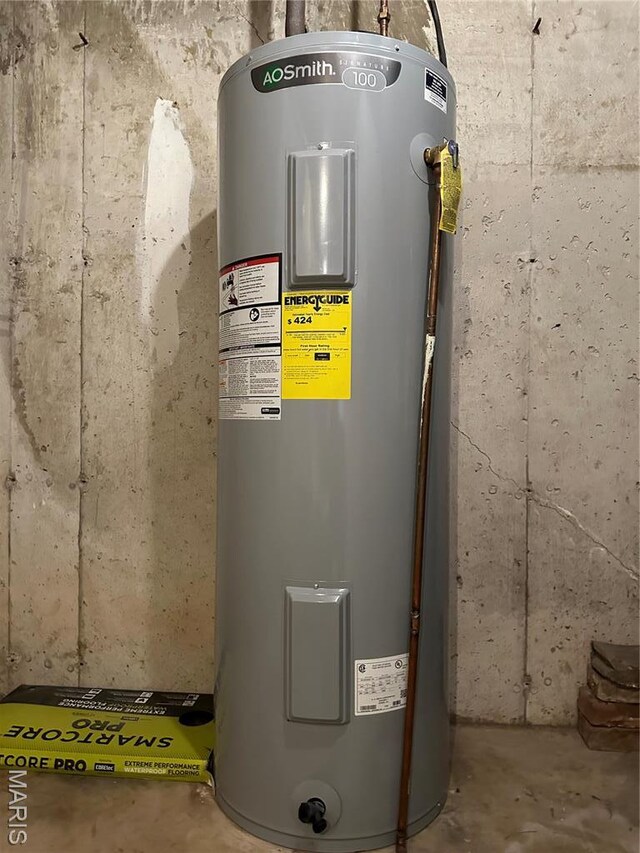 3985 Lakeshore Dr, New Haven, MO 63068 - utilities featuring water heater