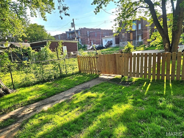 3641 Virginia Ave, Saint Louis, MO 63118 - view of yard