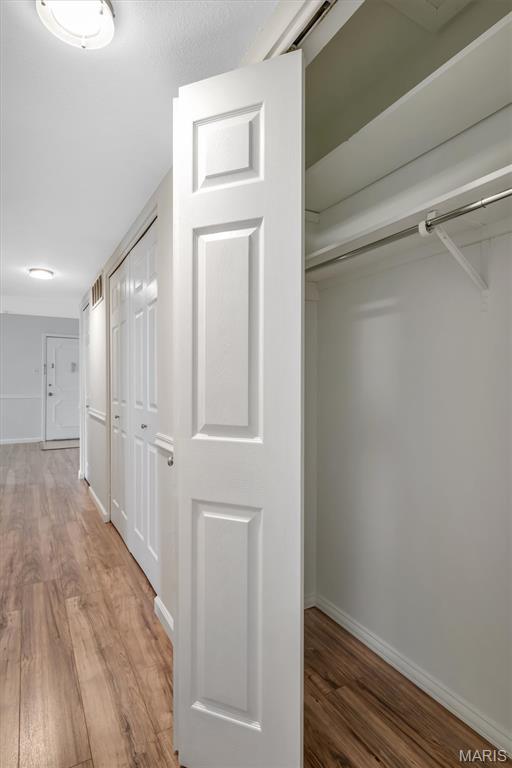 1664 Blue Ridge Dr Unit F, Saint Louis, MO 63125 - photo 27