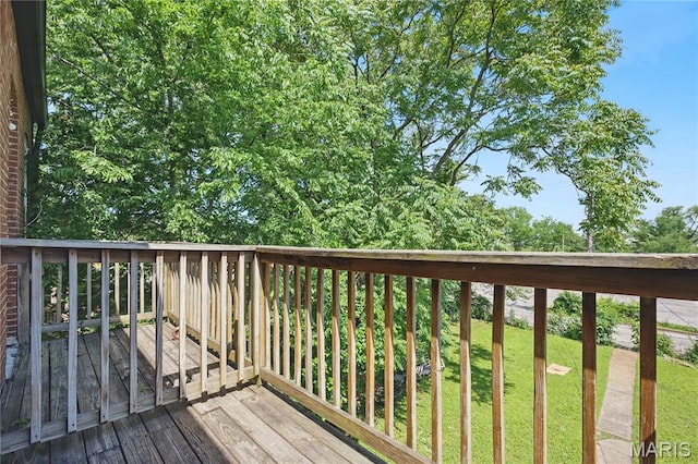 7220 Pennsylvania Ave, Saint Louis, MO 63111 - view of deck