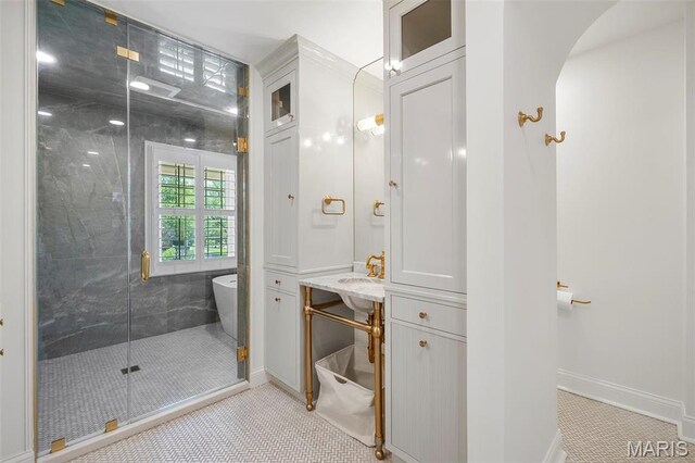 561 Tregaron Pl, Saint Louis, MO 63131