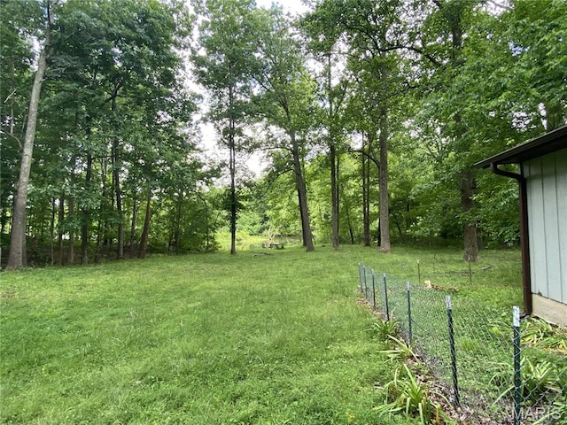 236 Mohawk Dr, Cape Girardeau, MO 63701 - view of yard