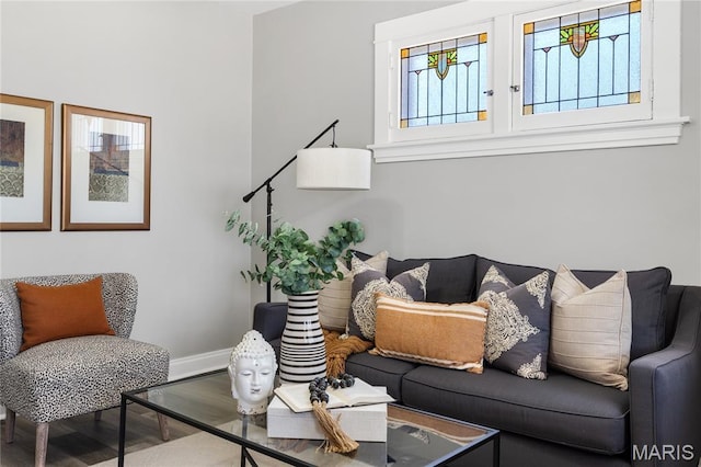 4020 Neosho St, Saint Louis, MO 63116 - living room with wood finished floors and baseboards