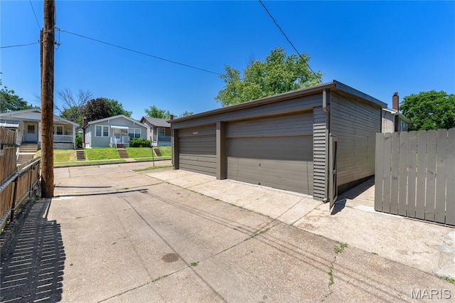 4020 Neosho St, Saint Louis, MO 63116 - view of detached garage