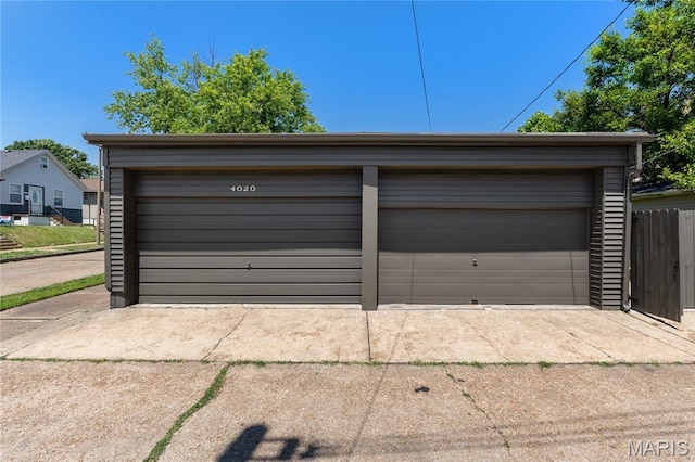 4020 Neosho St, Saint Louis, MO 63116 - view of detached garage