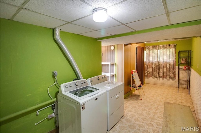 968 Super Slab Rd, Greenfield, IL 62044 - laundry area with independent washer and dryer, light floors, and baseboards