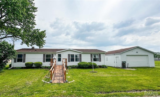 400 W Henrichs St, Litchfield, IL 62056 - photo 1