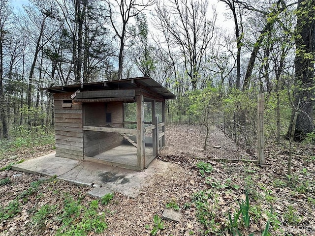 15716 County Road 5190, Rolla, MO 65401 - view of poultry coop with a forest view
