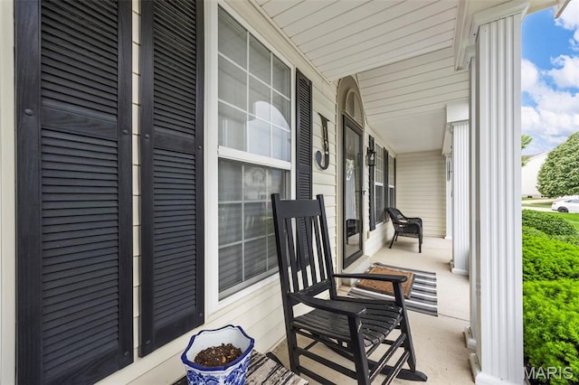 view of patio / terrace with covered porch