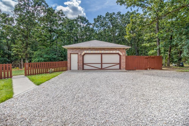 24473 Remington, Lebanon, MO 65536 - view of detached garage