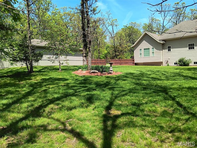 24473 Remington, Lebanon, MO 65536 - view of yard
