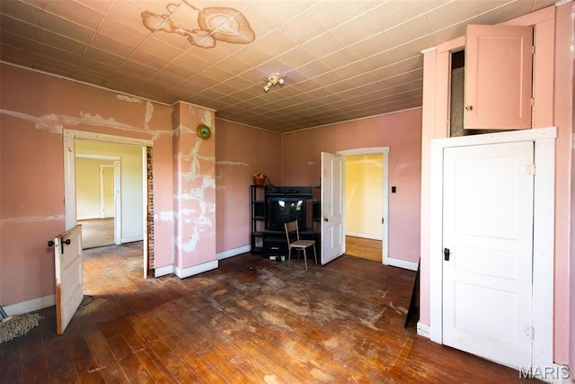 1085 Frisco Dr, Catawissa, MO 63015 - living area featuring hardwood / wood-style floors and baseboards