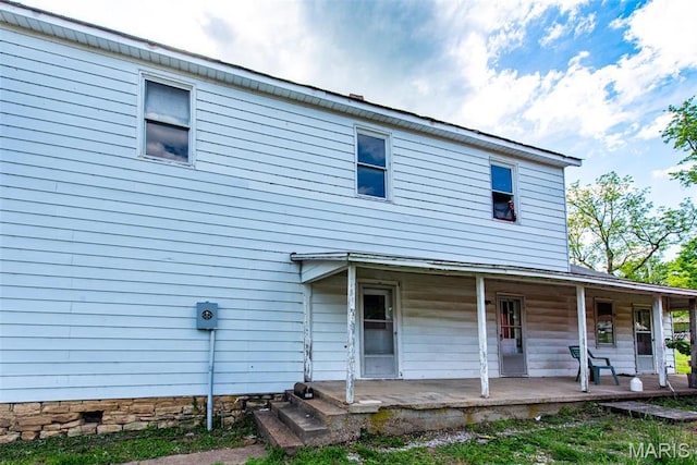 1085 Frisco Dr, Catawissa, MO 63015 - view of front of house featuring covered porch