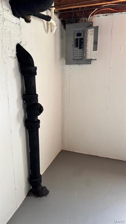 4028 Esseldale Dr, Saint Ann, MO 63074 - unfinished basement with electric panel